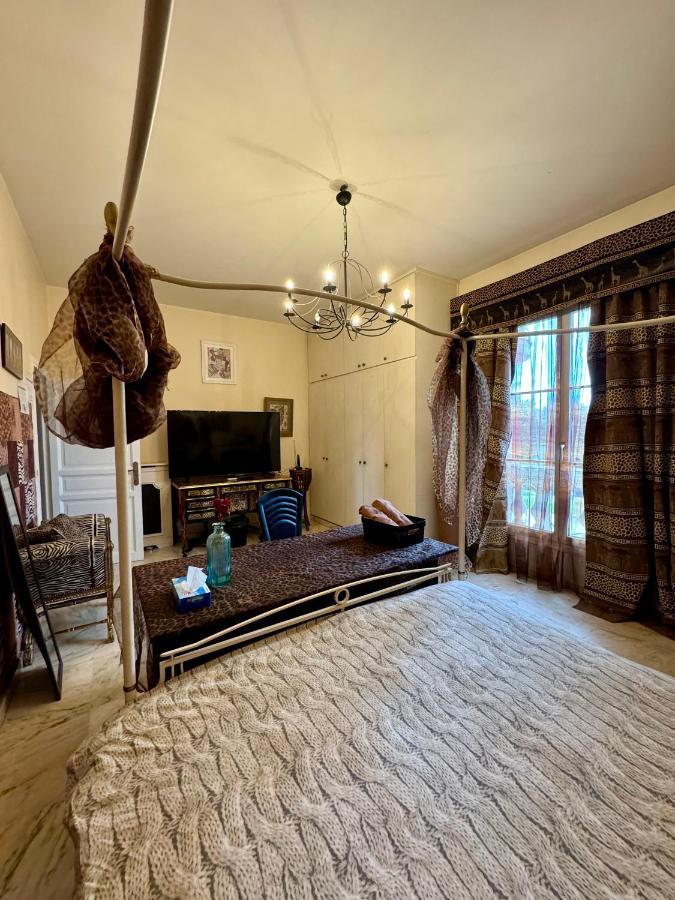 Bed and Breakfast La Demeure D'Iris Bougival Exterior foto