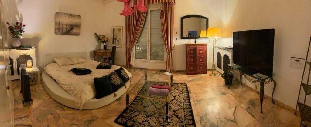 Bed and Breakfast La Demeure D'Iris Bougival Exterior foto