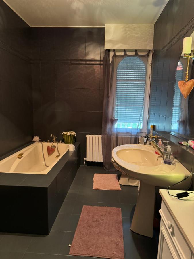 Bed and Breakfast La Demeure D'Iris Bougival Exterior foto